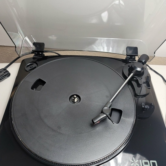 ION PROFILE LP Turntable (AC Mains Powered) Transfer Vinyl To MP3 Via PC Or Mac - Picture 2 of 12